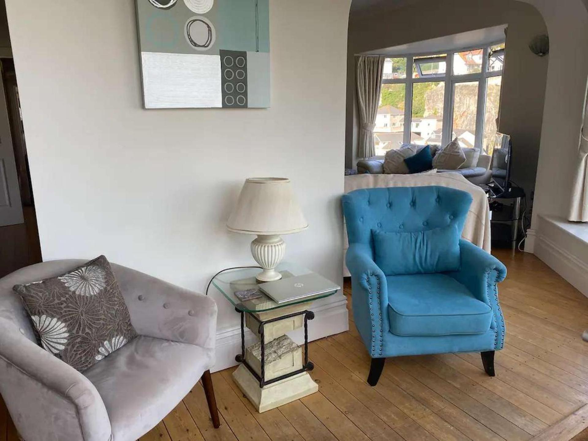 4 Bed-sleeps 8-sea View-pets-parking Holiday home Torquay